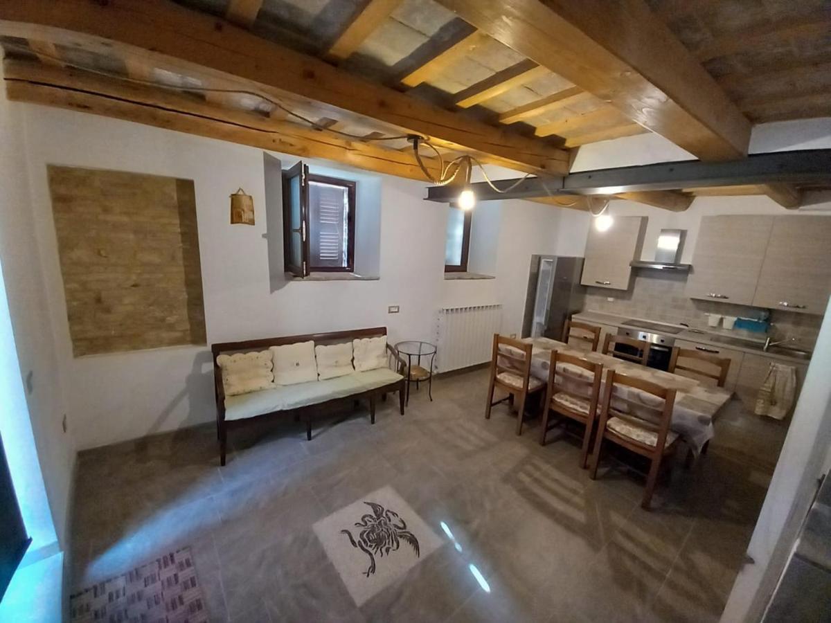 Casa Borgo Fonte Βίλα Castelleone di Suasa Εξωτερικό φωτογραφία